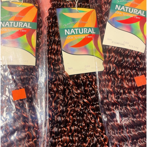 Stream Curl Synthetic Hair - Picture 1 of 2